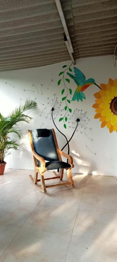 Sierra Kay Hostel Гуачака Экстерьер фото